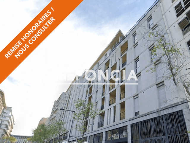 Appartement 4 pièces (81 m²) à louer - Marseille 1ᵉʳ (13001)