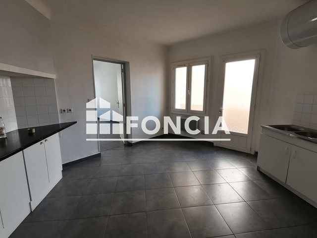 Appartement 2 pièces (80.77 m²) à louer - Beziers (34500)