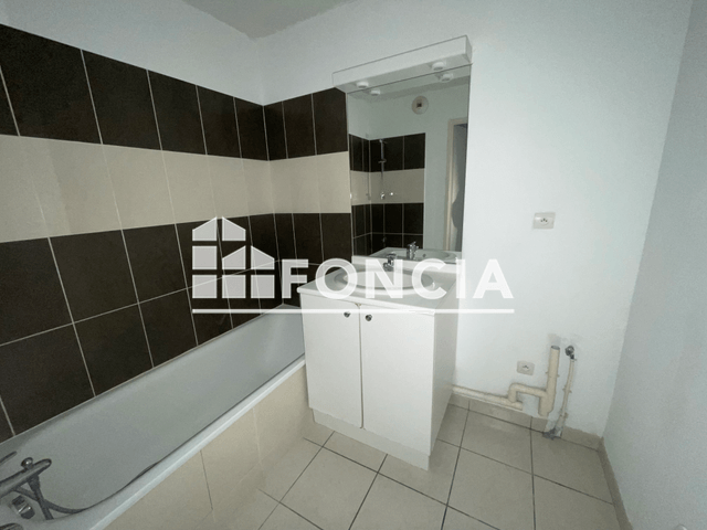 Appartement 3 pièces (53.56 m²) à louer - Castelsarrasin (82100)