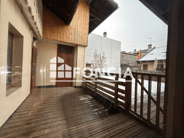 Appartement 2 pièces (40 m²) à louer - Sallanches (74700)