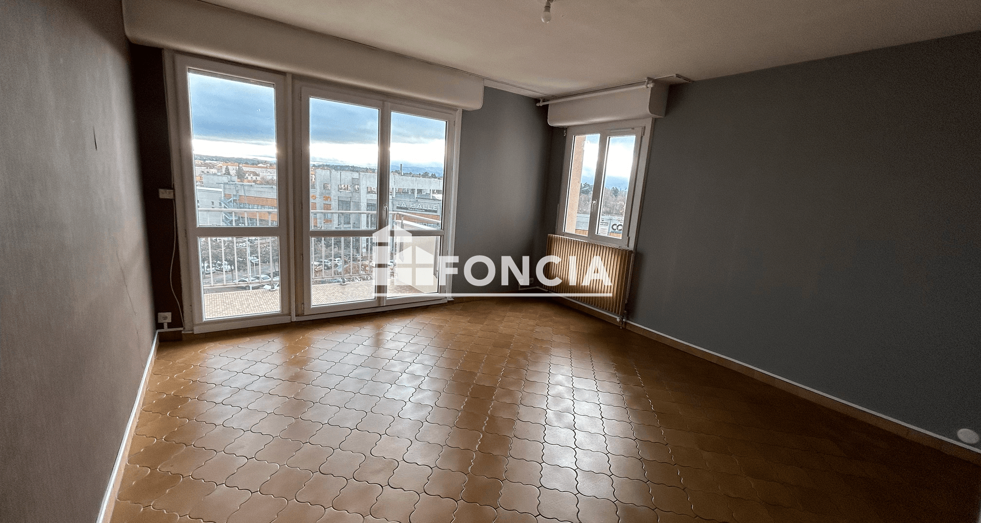 Appartement 5 pièces (94.38 m²) à louer - Roanne (42300)