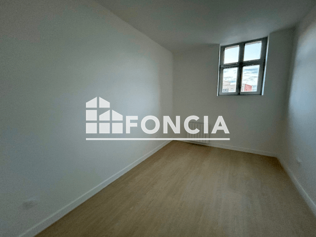 Appartement 3 pièces (72.48 m²) à louer - Armentieres (59280)