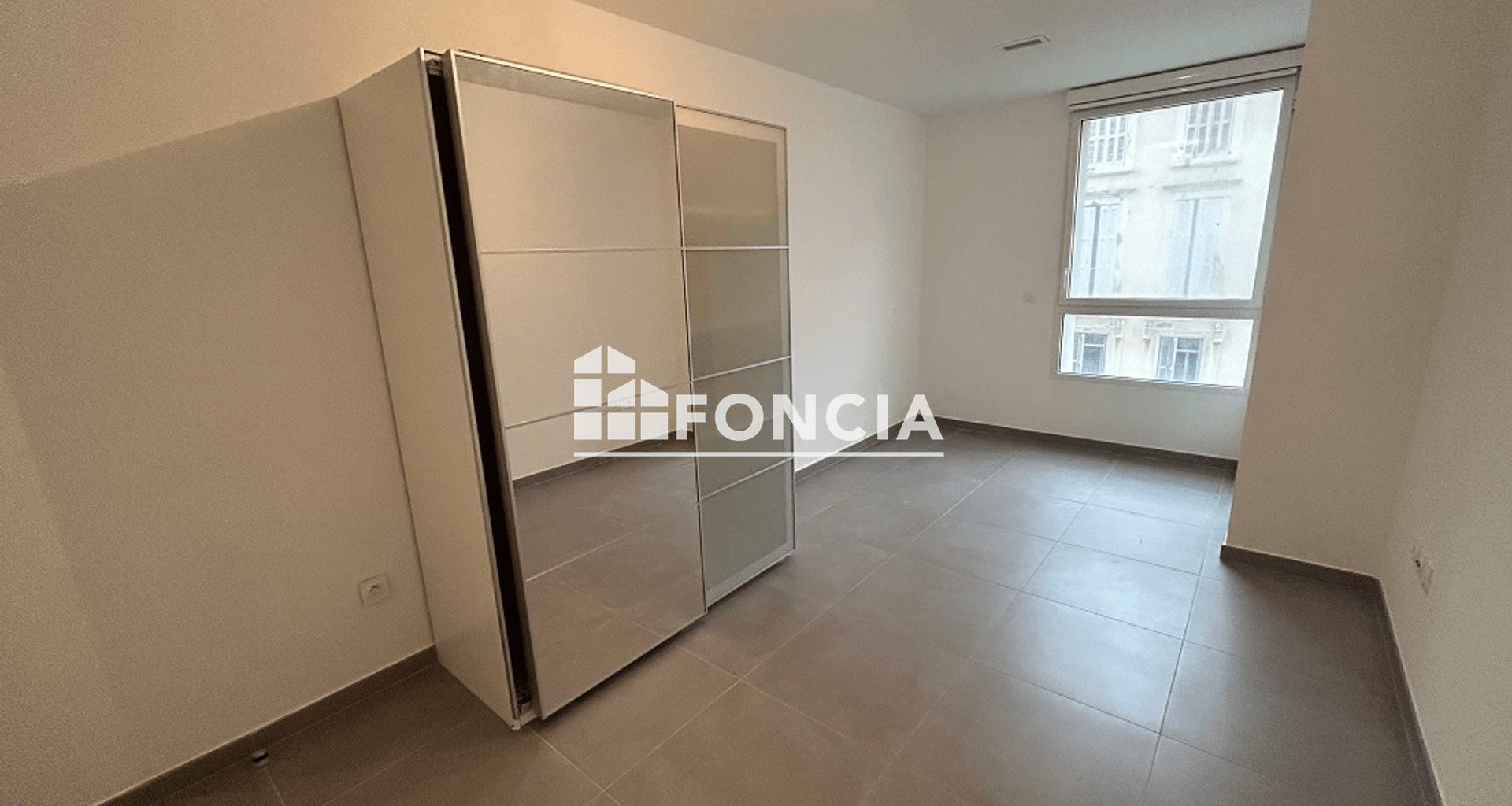 Appartement 2 pièces (48.84 m²) à louer - Marseille 2ᵉ (13002)