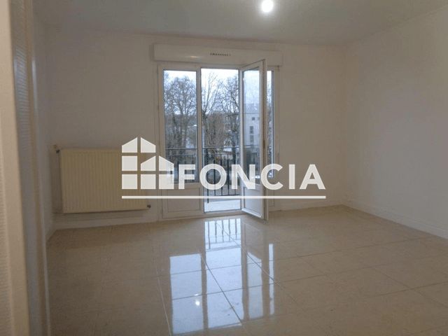 Appartement 3 pièces (63 m²) à louer - Villeneuve Saint Germain (02200)