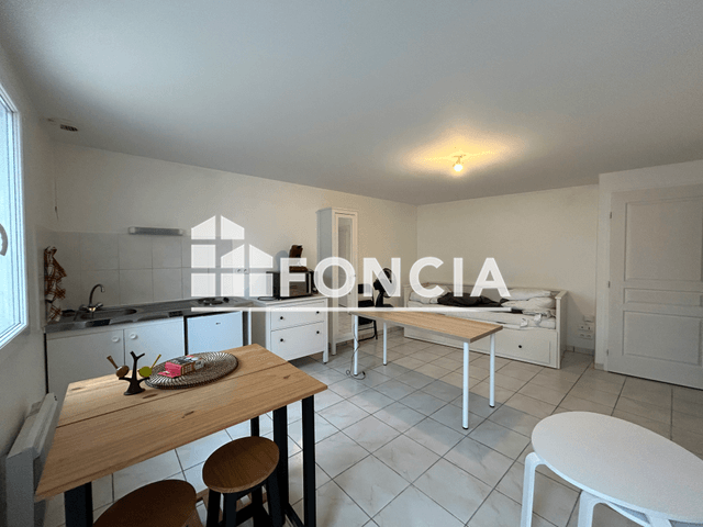 Studio meublé (21.99 m²) à louer - La Roche Sur Yon (85000)