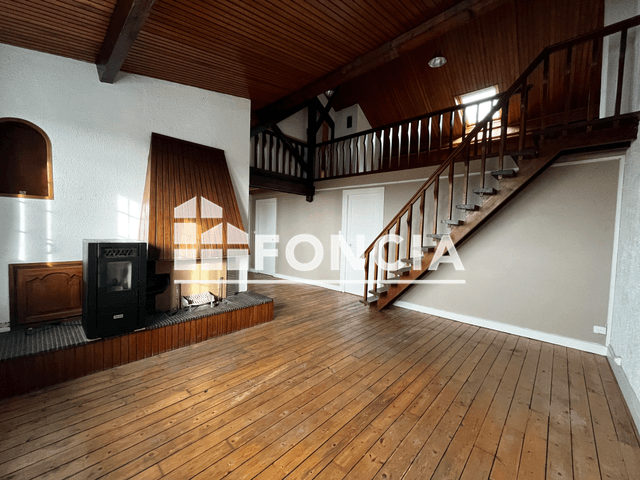 Appartement 4 pièces (120 m²) à louer - Charleville-mézières (08000)