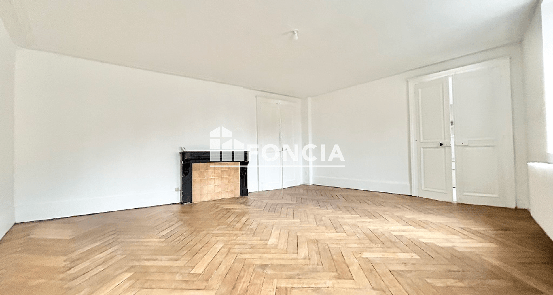 Appartement 5 pièces (111.7 m²) à louer - Metz (57000)