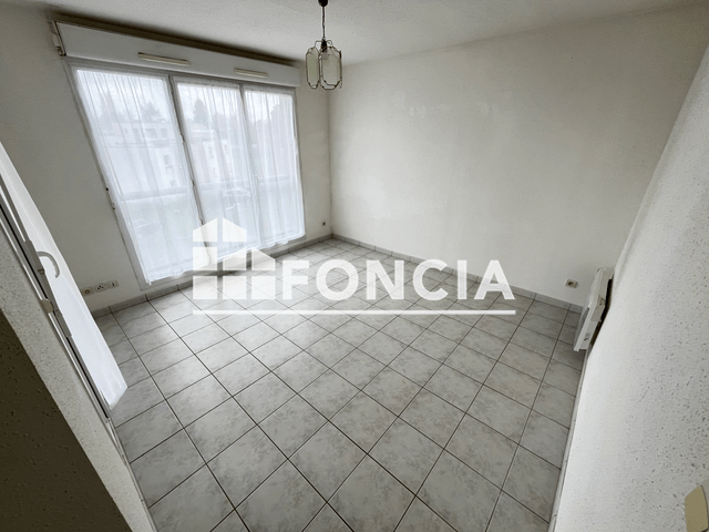 Appartement 3 pièces (61 m²) à louer - St Georges Des Groseillers (61100)