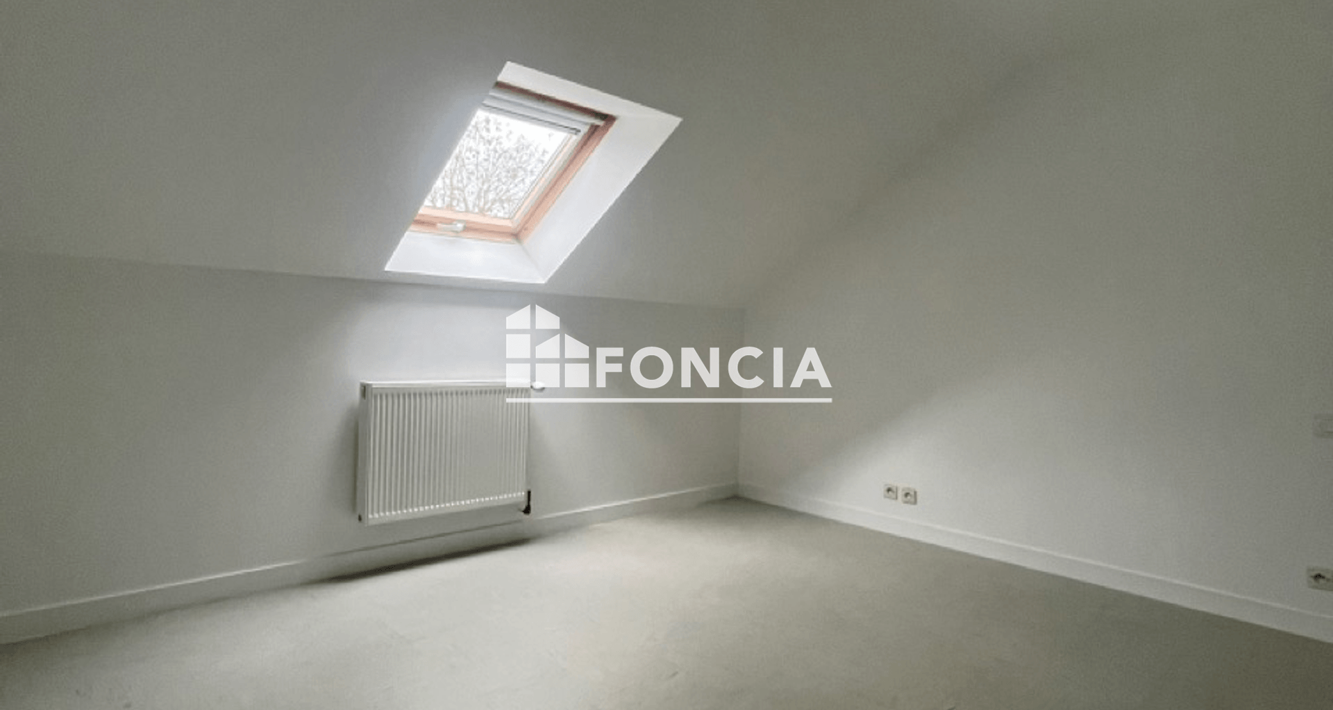 Maison 5 pièces (130.2 m²) à louer - Sablé-sur-sarthe (72300)