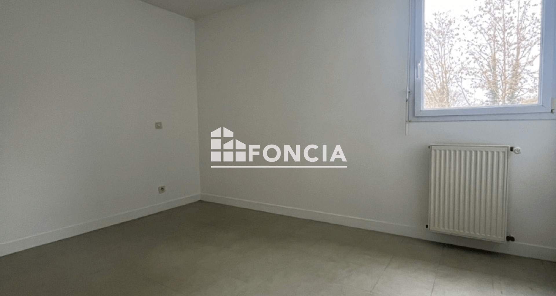Maison 5 pièces (130.2 m²) à louer - Sablé-sur-sarthe (72300)