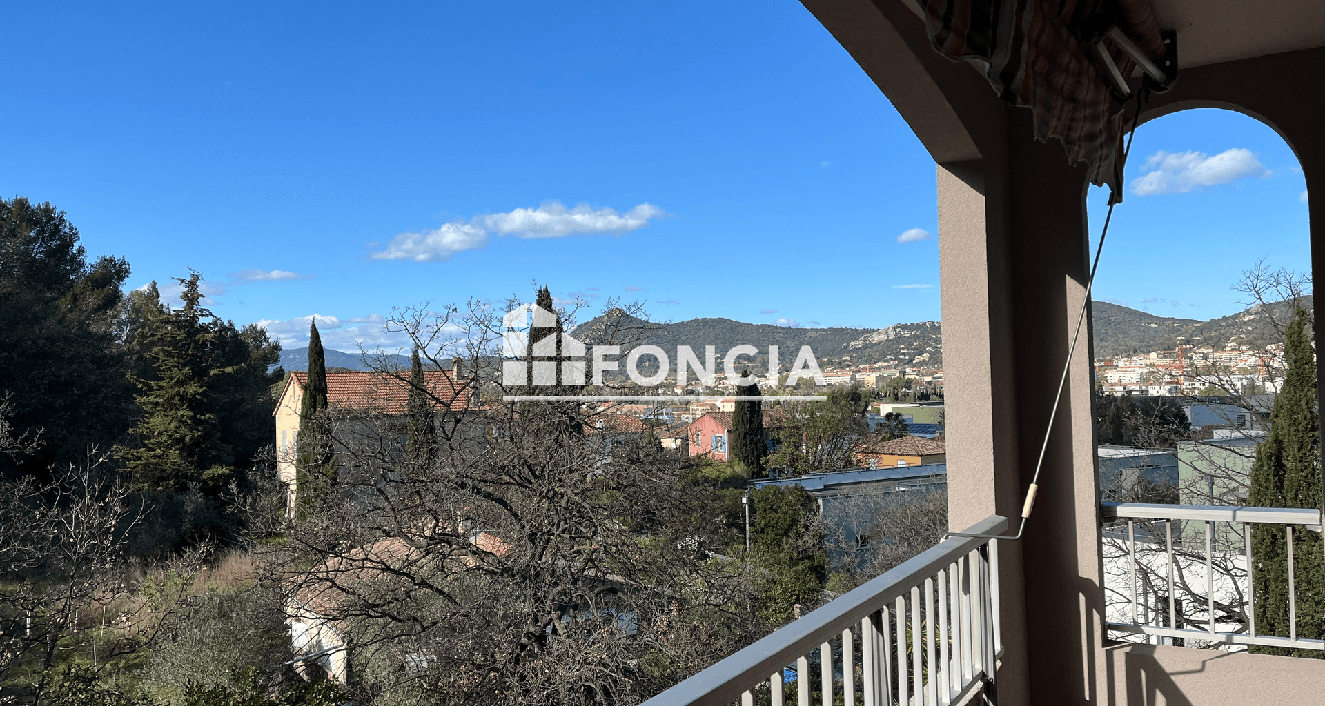 Studio (34 m²) à vendre - Hyères (83400)