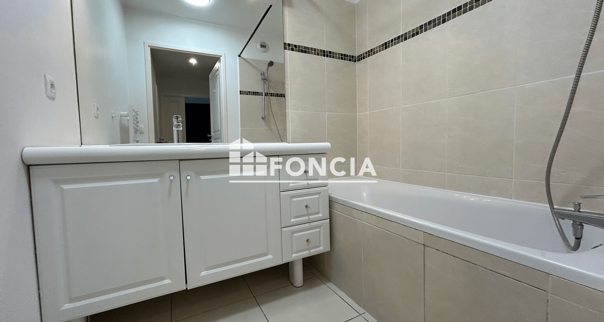 Appartement 2 pièces (40.43 m²) à louer - Marseille 8ᵉ (13008)