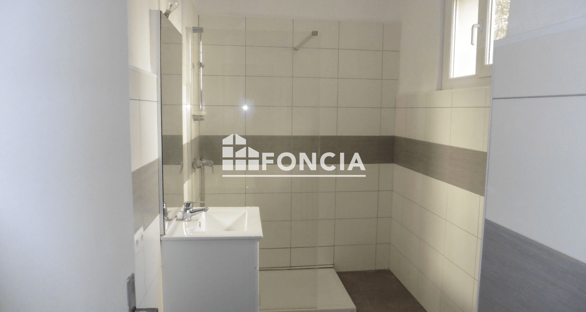Appartement 3 pièces (88.98 m²) à louer - Grenoble (38000)