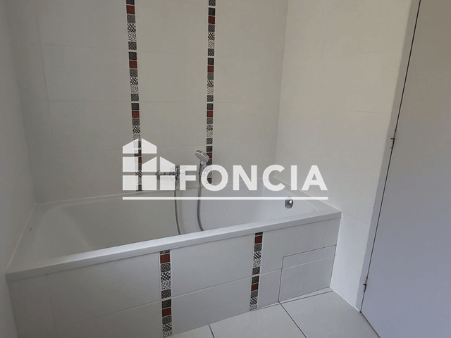Appartement 4 pièces (104.64 m²) à louer - Crolles (38920)