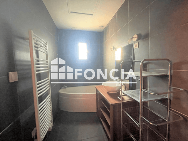 Appartement 2 pièces (68.3 m²) à louer - Renage (38140)