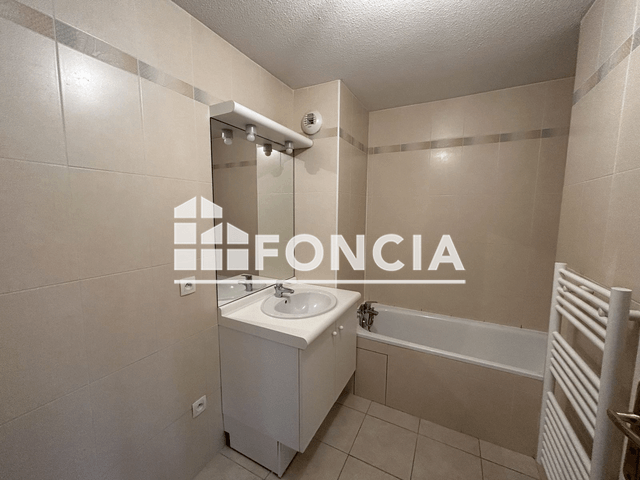 Appartement 2 pièces (45 m²) à louer - Saint Martin D'heres (38400)