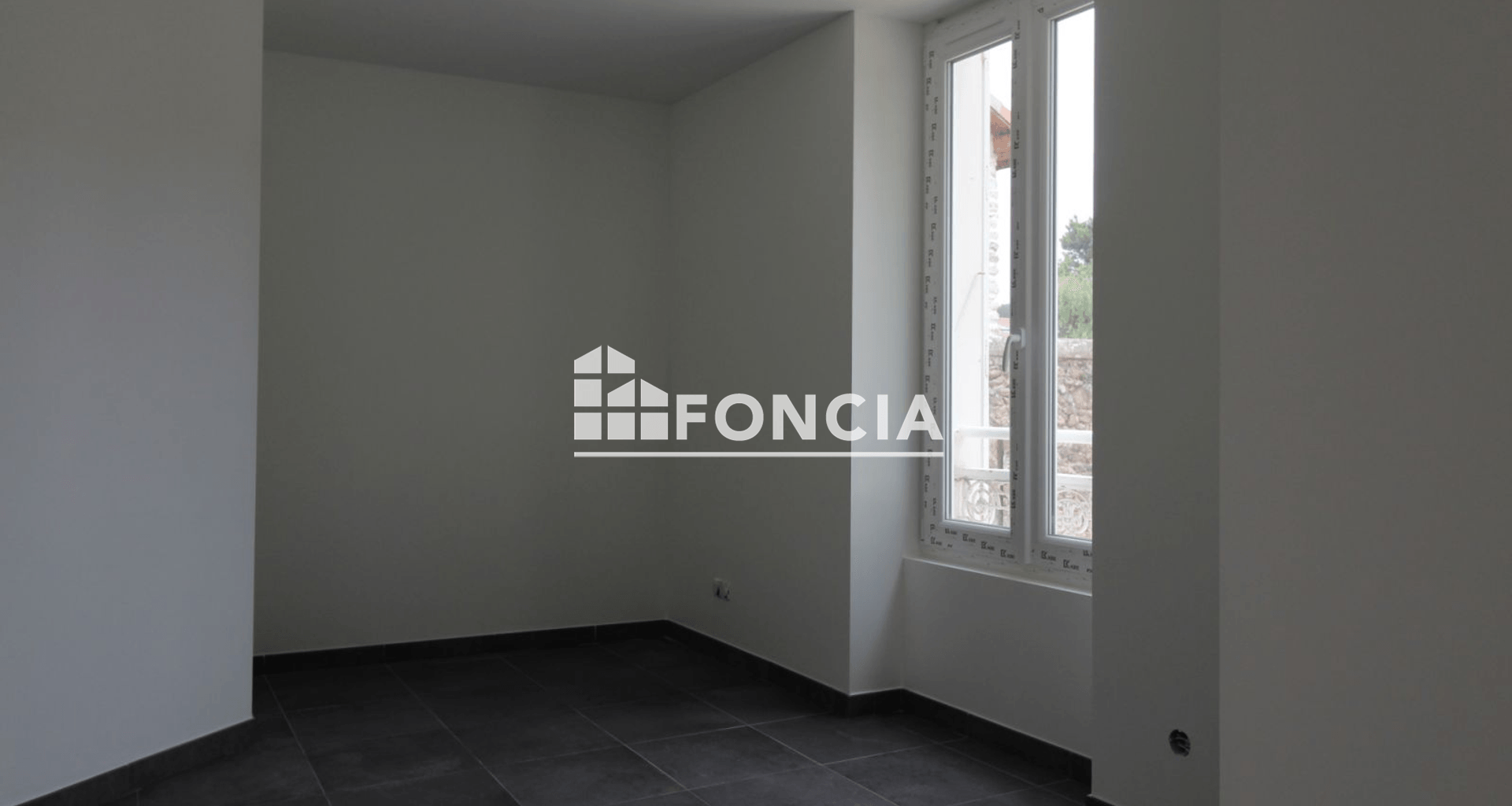 Appartement 4 pièces (102.6 m²) à louer - Jarrie (38560)