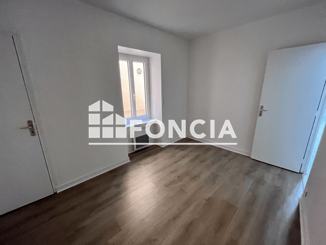 Appartement 2 pièces (45 m²) à louer - Bourgoin Jallieu (38300)
