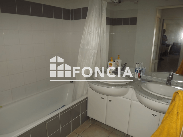 Appartement 3 pièces (64.29 m²) à louer - La Verpilliere (38290)