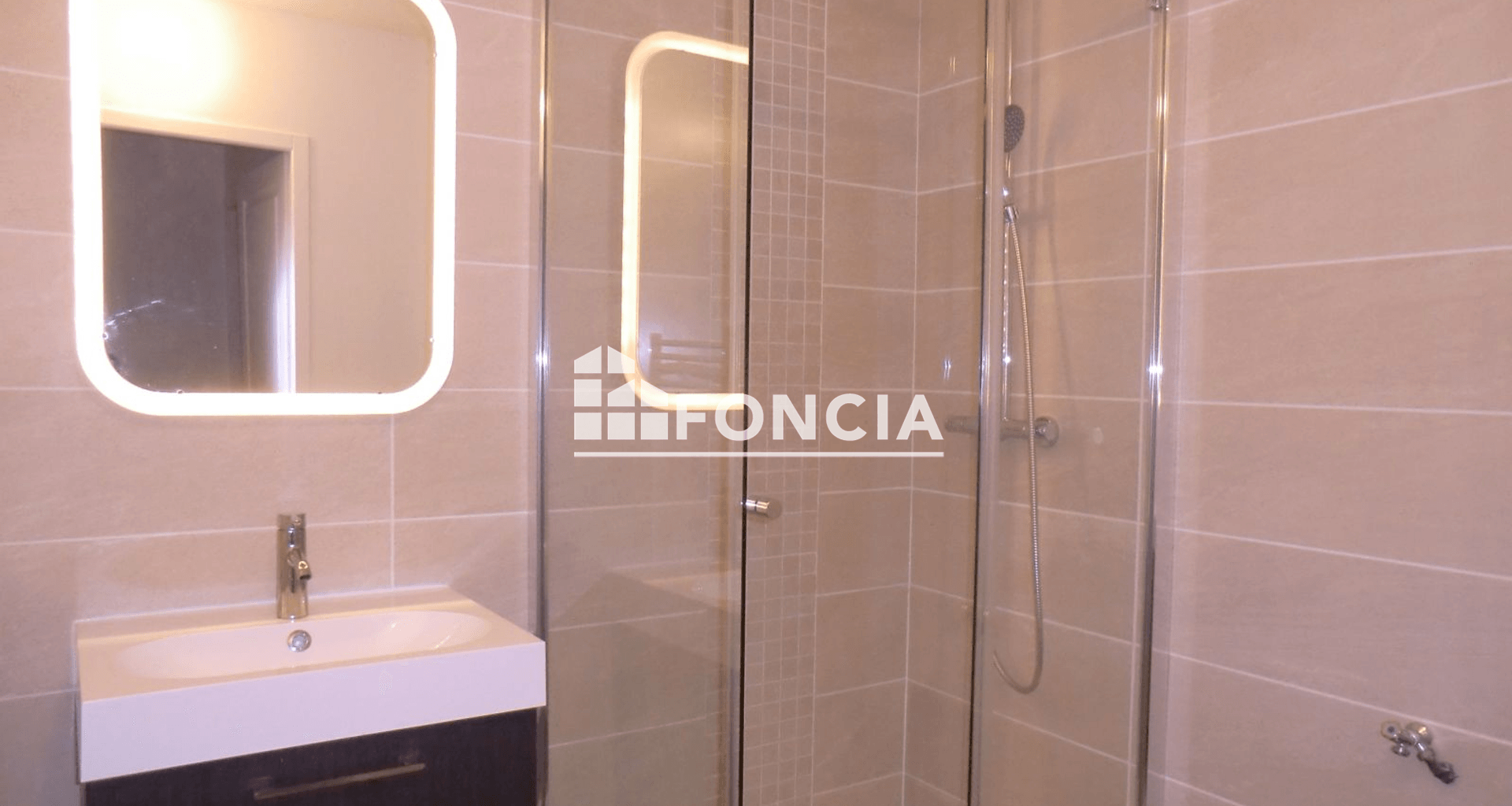 Appartement 4 pièces (88.7 m²) à louer - Rives (38140)