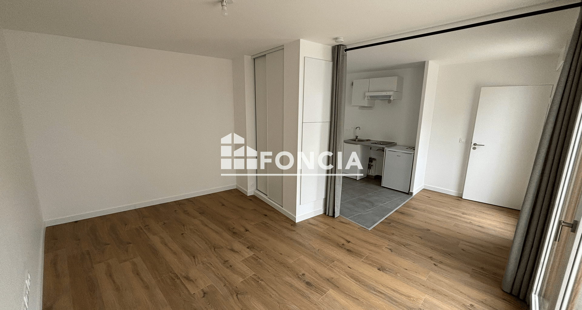 Studio (31.78 m²) à louer - Saint-cyr-l'école (78210)