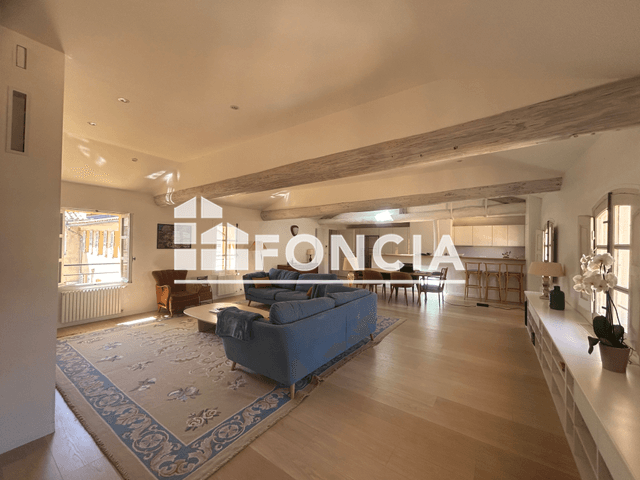 Appartement 5 pièces (210.19 m²) à louer - Aix En Provence (13100)