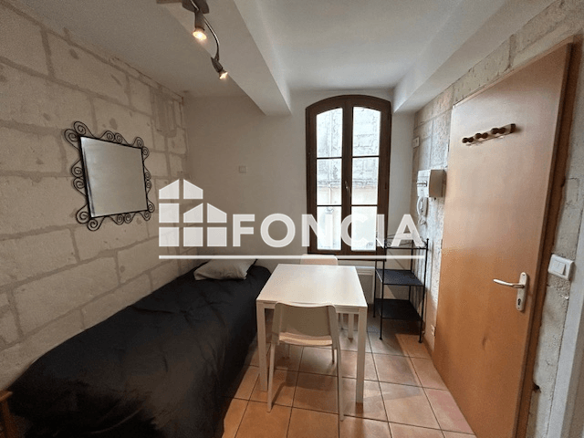 Studio meublé (11.56 m²) à louer - Arles (13200)