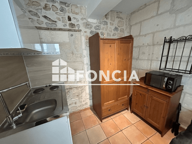 Studio meublé (11.56 m²) à louer - Arles (13200)
