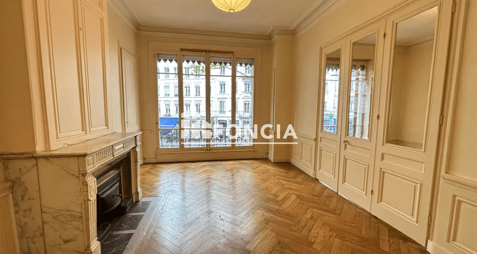 Appartement 5 pièces (140.79 m²) à louer - Lyon 7ᵉ (69007)