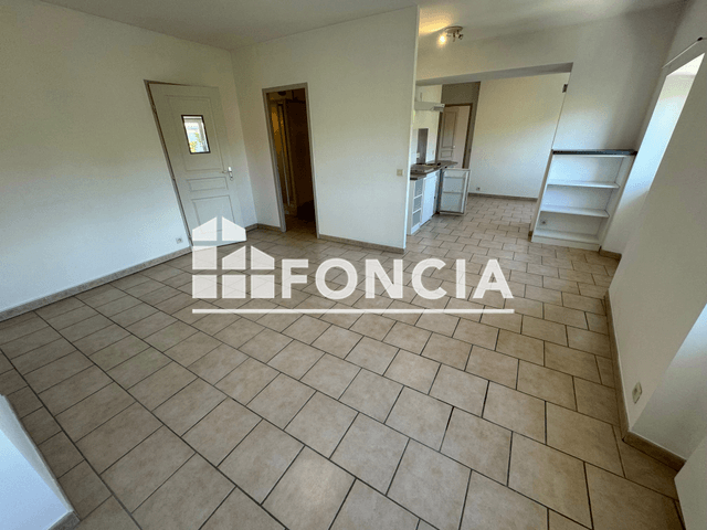 Appartement 2 pièces (47.2 m²) à louer - Charleval (13350)