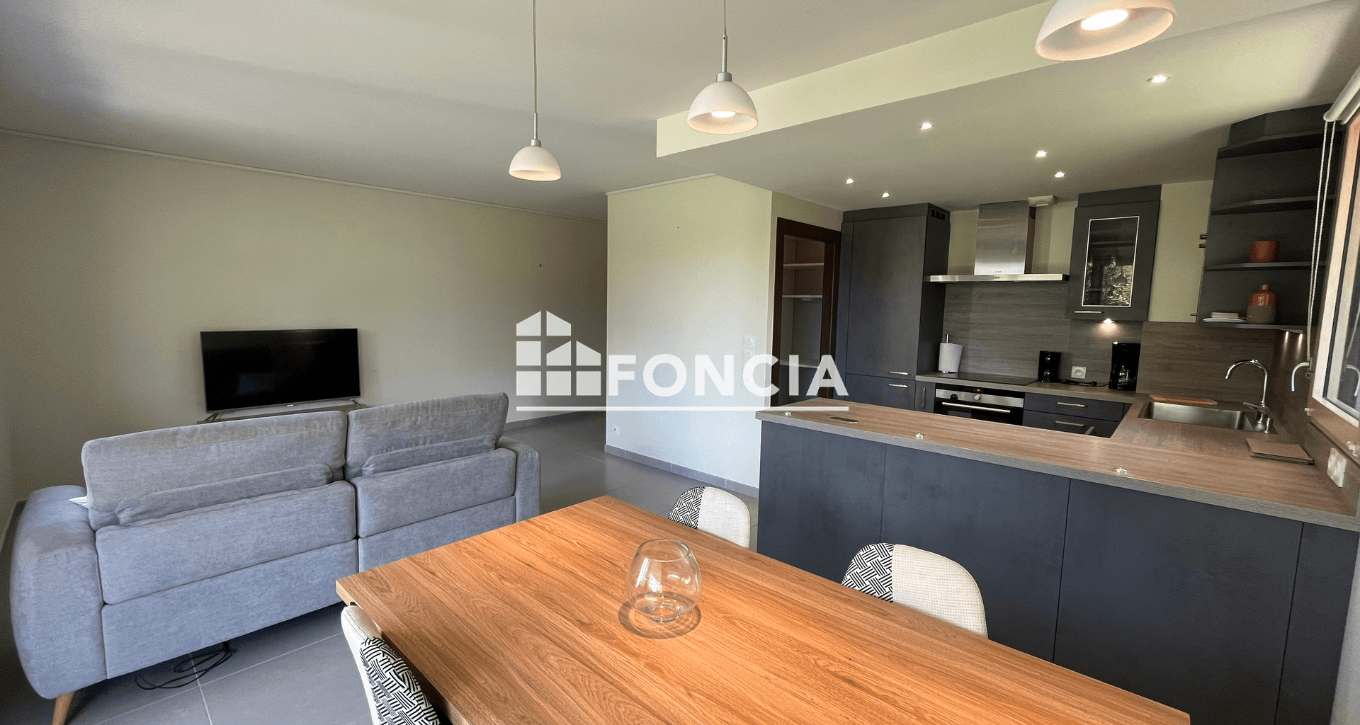 Appartement meublé 3 pièces (71.84 m²) à louer - Veigy-foncenex (74140)