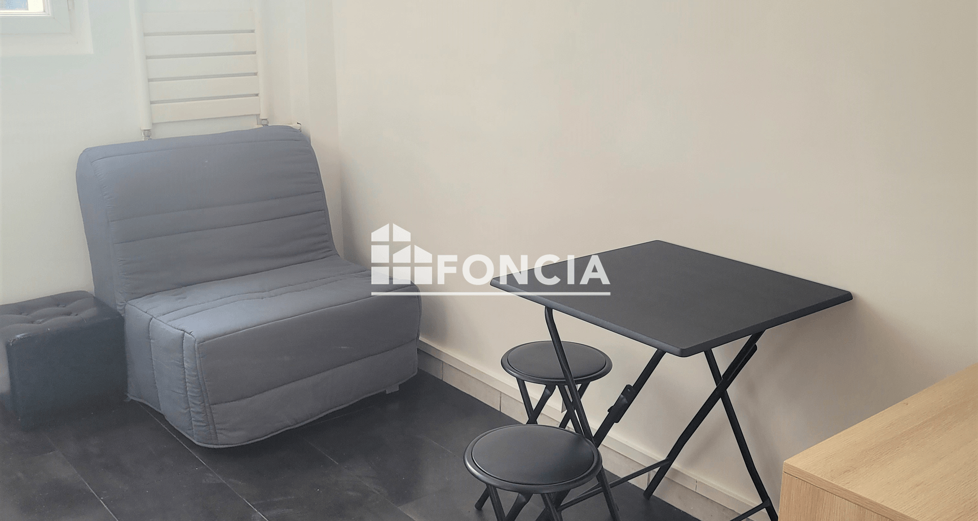 Studio meublé (9.63 m²) à louer - Melun (77000)