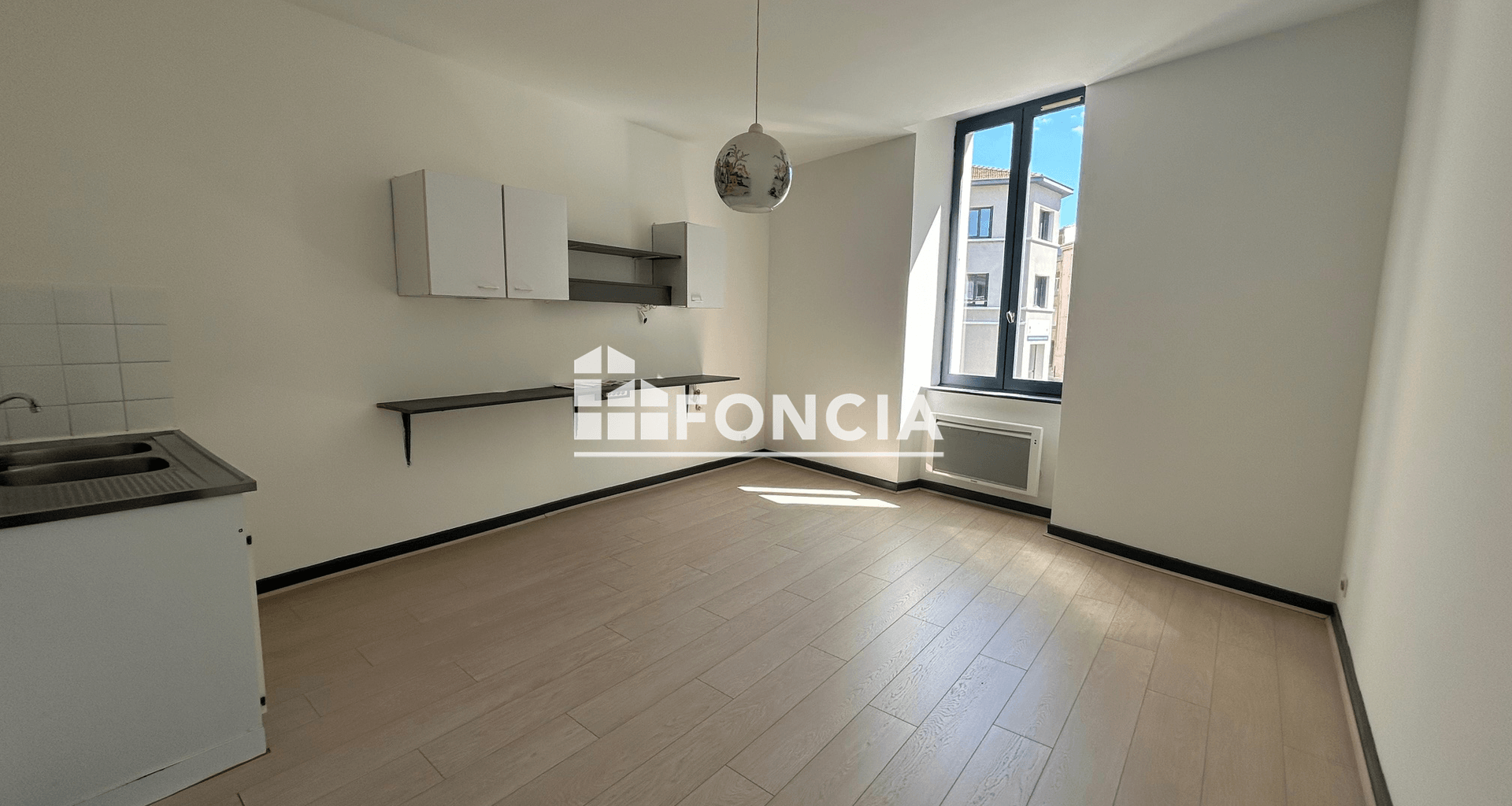 Appartement 2 pièces (59.32 m²) à louer - Tournon-sur-rhône (07300)