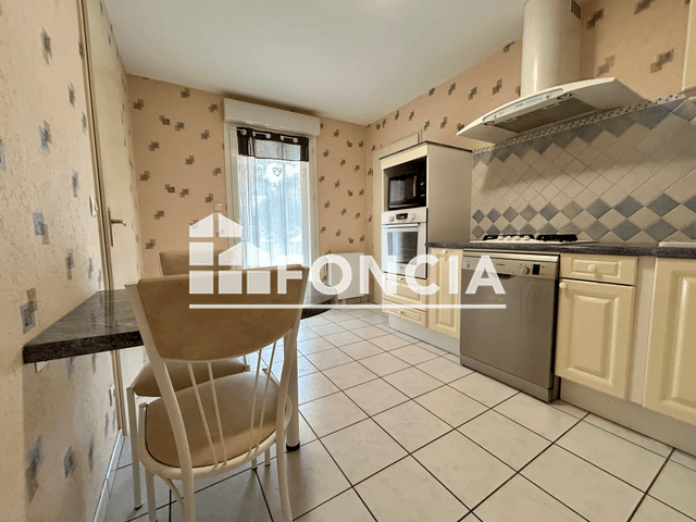 Appartement 4 pièces (95 m²) à louer - Petit Couronne (76650)