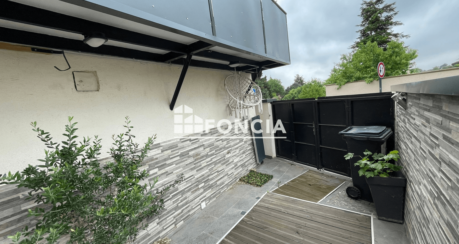 Maison 4 pièces (54 m²) à louer - Saint-maurice-de-gourdans (01800)