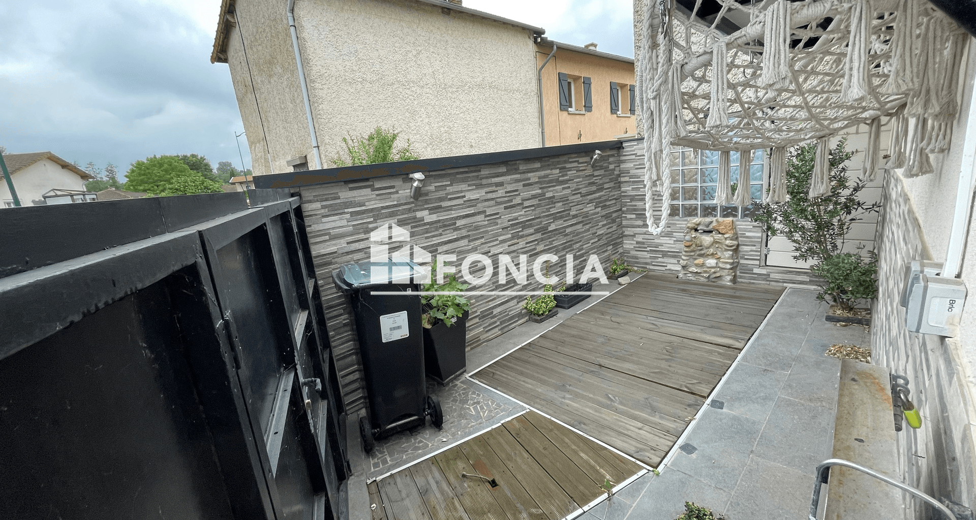 Maison 4 pièces (54 m²) à louer - Saint-maurice-de-gourdans (01800)