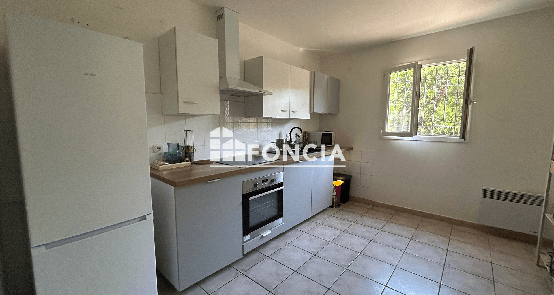 Maison 4 pièces (92.02 m²) à louer - Camaret-sur-aigues (84850)