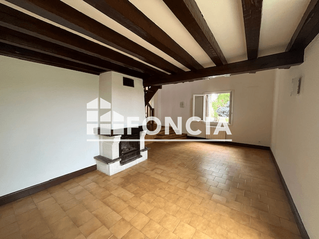 Maison 4 pièces (100 m²) à louer - Nontron (24300)