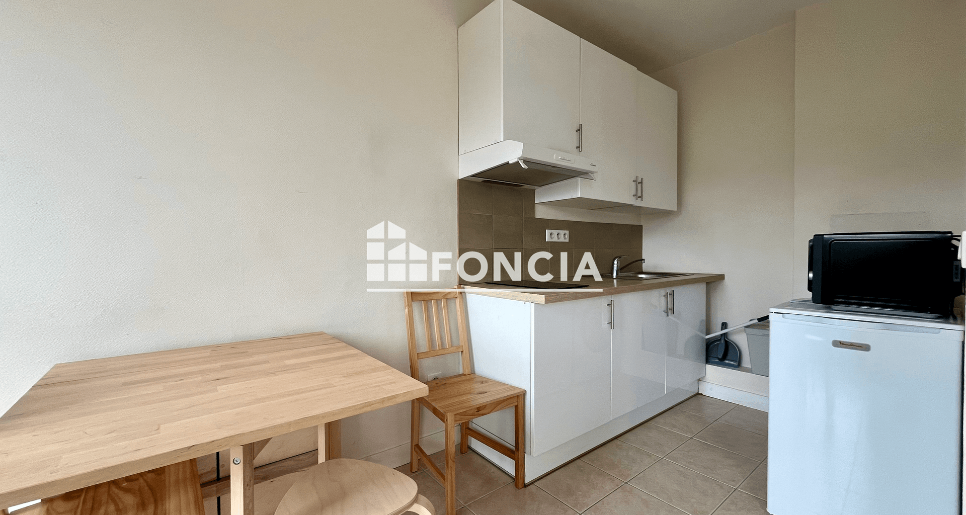 Studio meublé (27.93 m²) à louer - Versailles (78000)