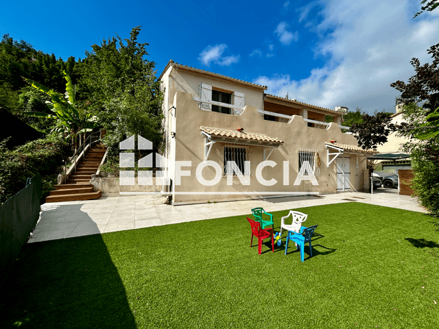 Maison 5 pièces (159.15 m²) à louer - Villeneuve-loubet (06270)