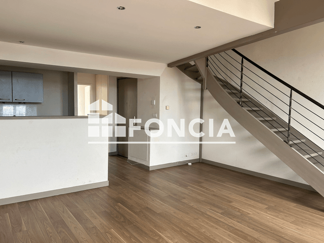 Appartement 4 pièces (79.8 m²) à louer - Saint-etienne (42000)