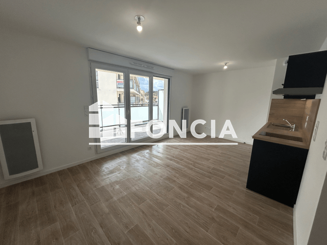 Studio (30 m²) à louer - La Roche Sur Yon (85000)