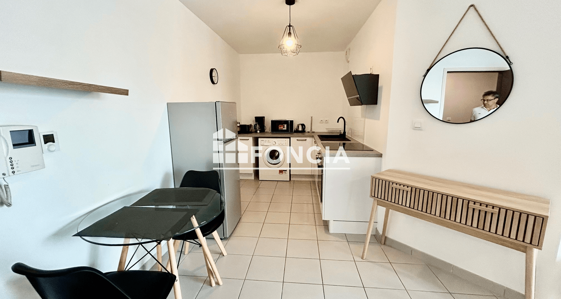 Appartement meublé 2 pièces (38.48 m²) à louer - Vénissieux (69200)
