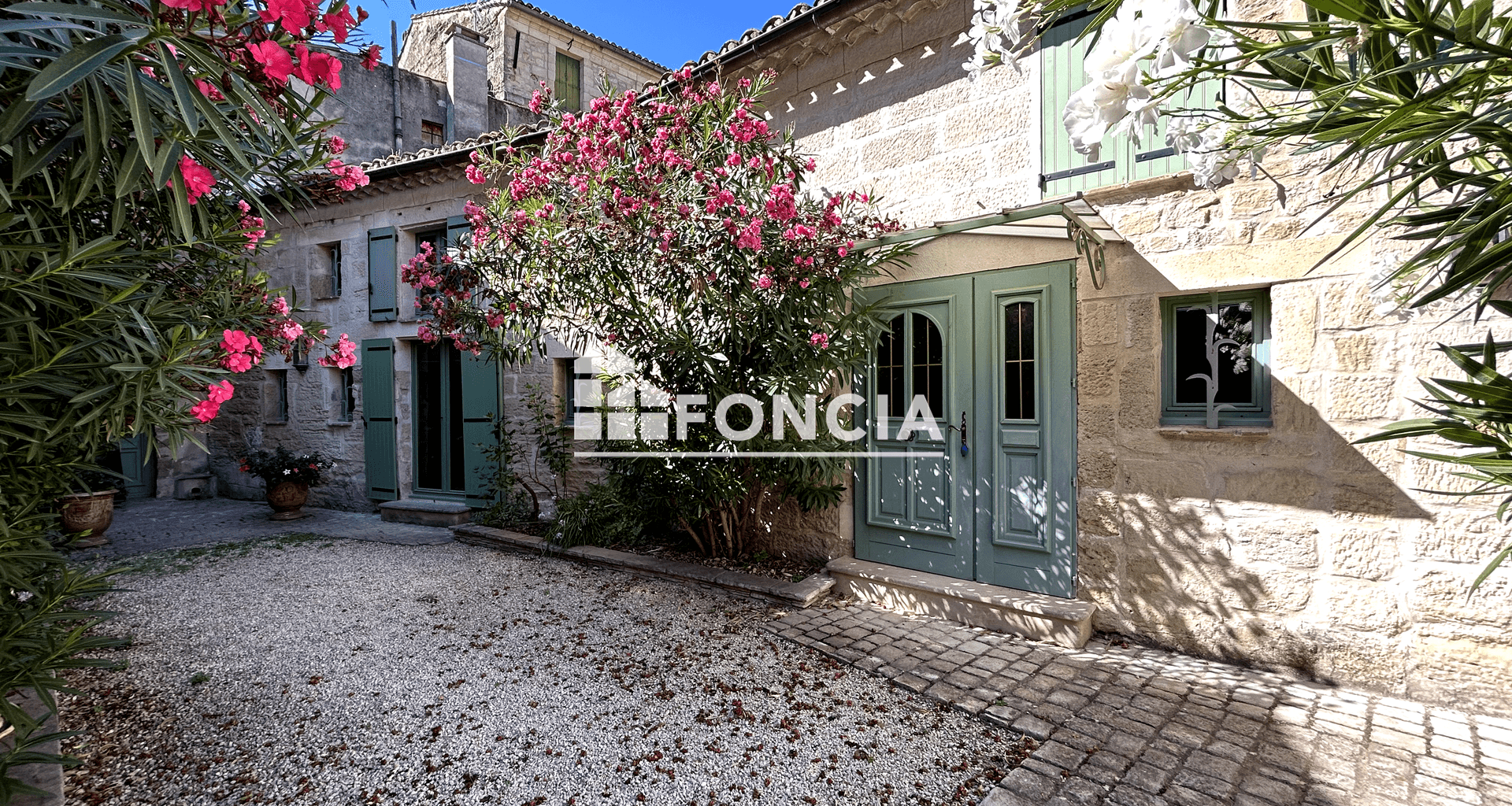 Maison 2 pièces (111 m²) à vendre - Uzès (30700)