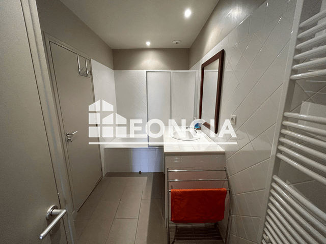 Appartement meublé 3 pièces (80.26 m²) à louer - Nimes (30000)