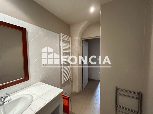 Appartement meublé 3 pièces (80.26 m²) à louer - Nimes (30000)