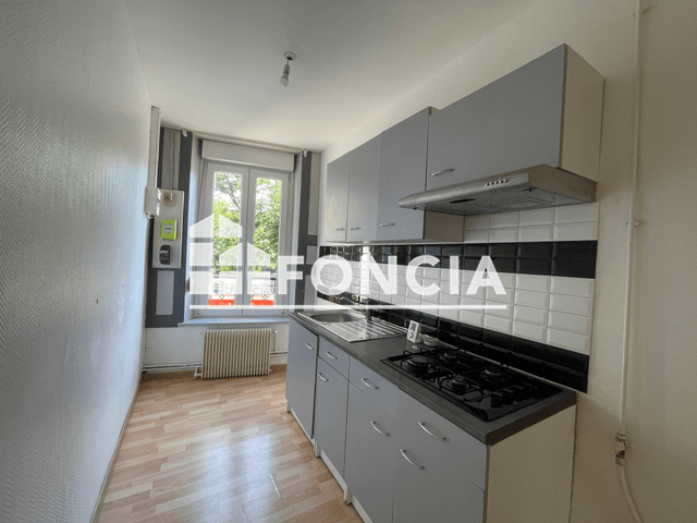 Appartement 3 pièces (64.4 m²) à louer - Charleville-mézières (08000)