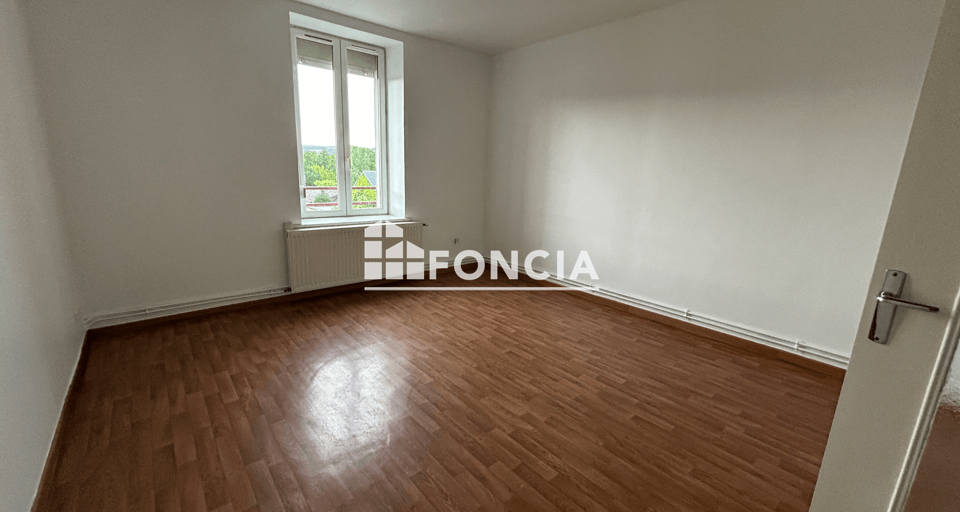 Appartement 3 pièces (79 m²) à louer - Vrigne Aux Bois (08330)