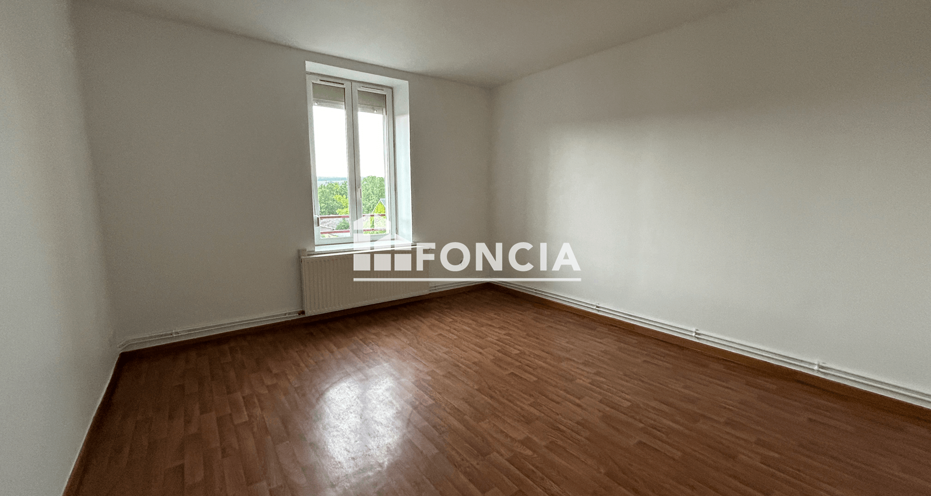 Appartement 3 pièces (79 m²) à louer - Vrigne Aux Bois (08330)