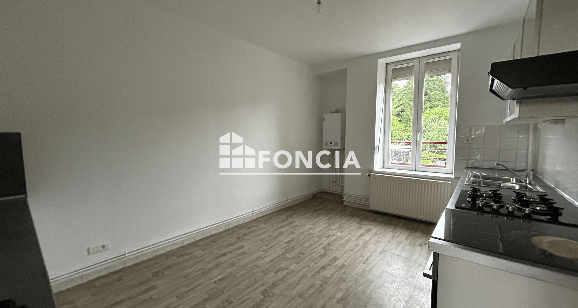 Appartement 3 pièces (79 m²) à louer - Vrigne Aux Bois (08330)
